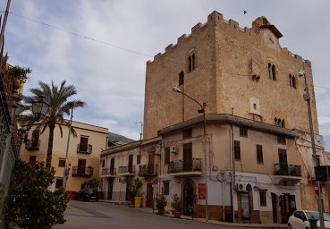 Замъкът Torre Ventimiglia